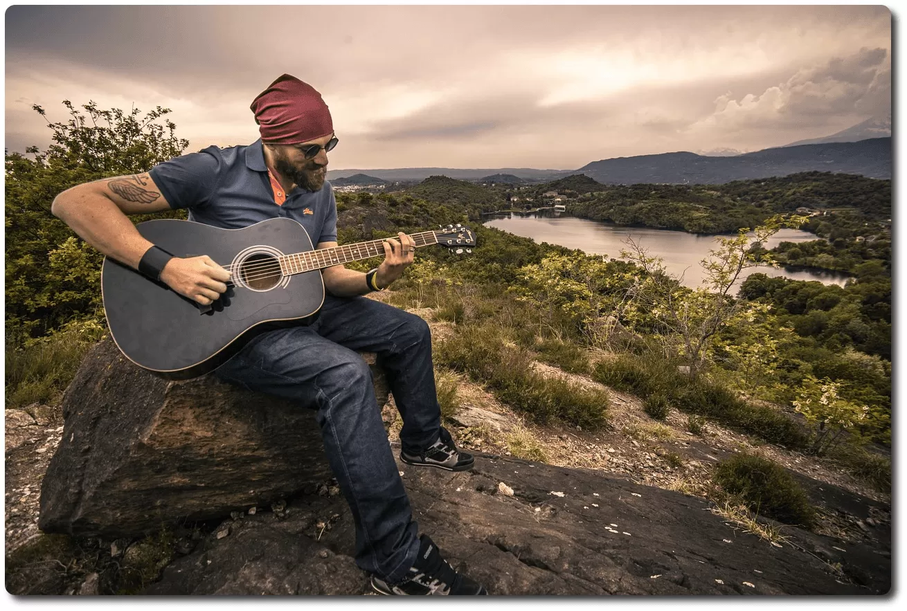 aprender a tocar la guitarra desde cero por internet