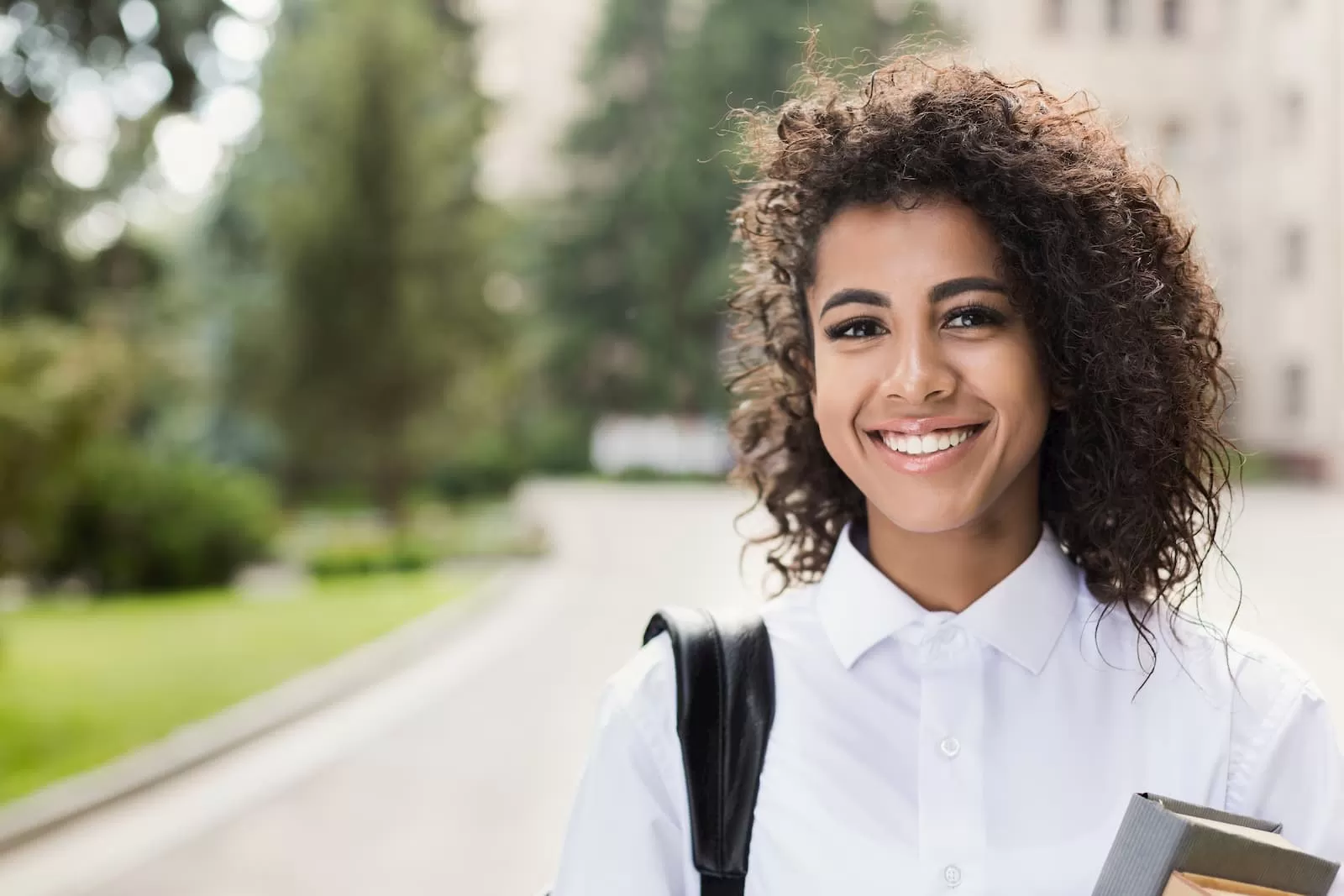 tu futuro puede estar tras una beca estudiante joven