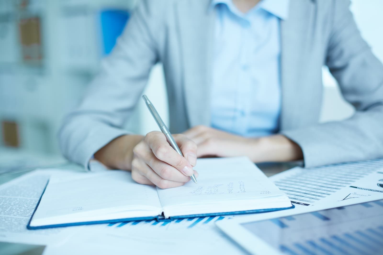 Realiza tu trabajo fin de Máster (TFM)