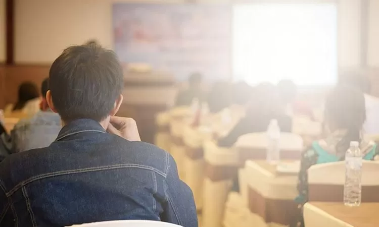 ¿Qué es una escuela de negocios y cuáles son sus ventajas?